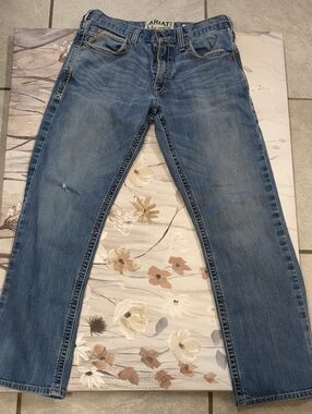 Ariat Men's Medium Blue Straight Leg Jeans